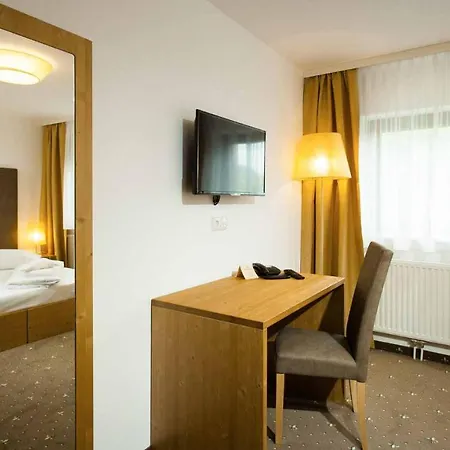 Hotel Kaiser Franz Josef Rohr im Gebirge