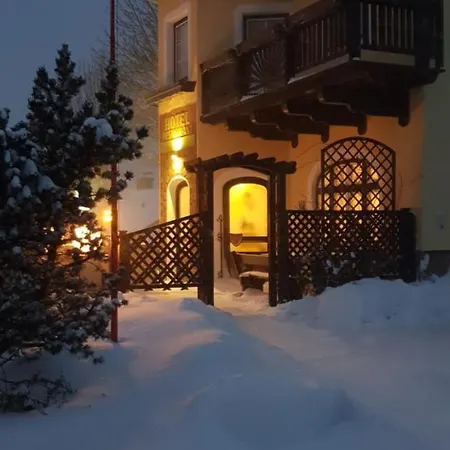 Kaiser Franz Josef Hotel 3*